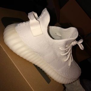 Triple white 350 yeezys